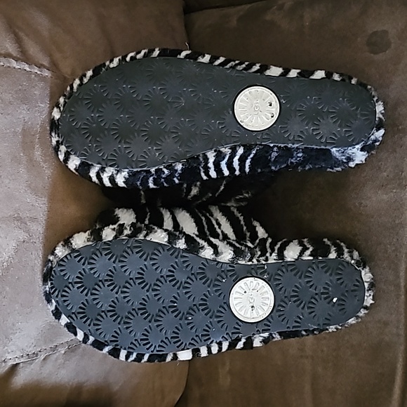 🟡UGG Fluff Yeah Slide Zebra (Womens 8) - Picture 5 of 10